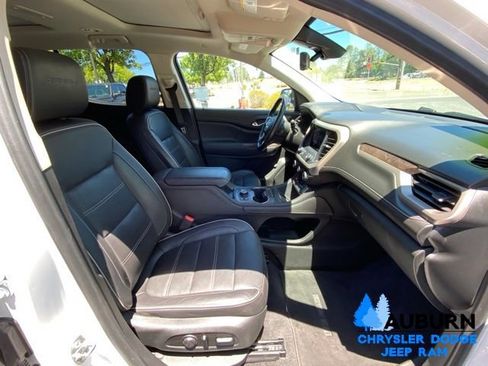 Used 2020 GMC Acadia Denali w/ Denali Ultimate Package AWD/4WD image 18