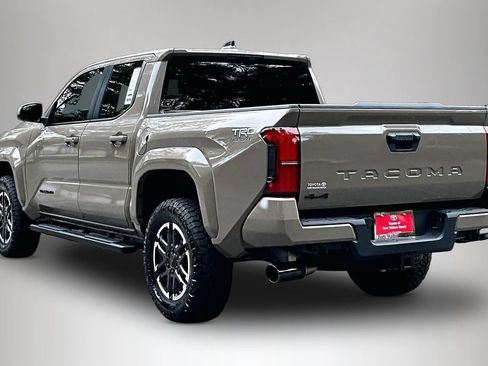 Used 2026 Toyota Tacoma TRD Sport AWD/4WD image 4