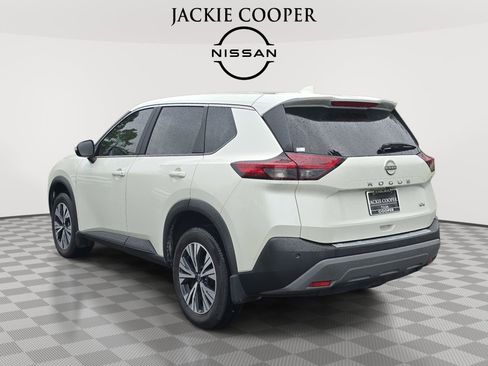 Used 2023 Nissan Rogue SV FWD image 7