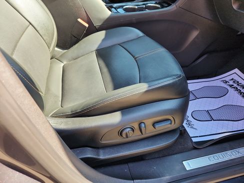 Used 2022 Chevrolet Equinox Premier image 46