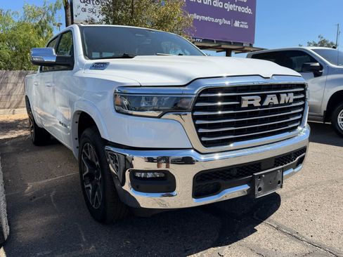 Used 2025 RAM 1500 Laramie image 6