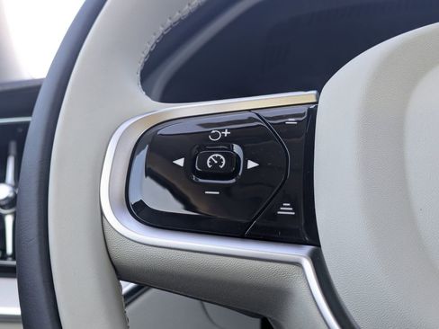 New 2026 Volvo XC60 T8 Ultra w/ Protection Package Premier AWD/4WD image 35