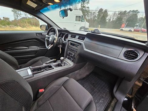 Used 2014 Ford Mustang Premium image 12
