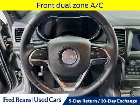 Used 2019 Jeep Grand Cherokee Laredo AWD/4WD image 14