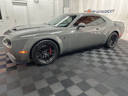 Used 2019 Dodge Challenger SRT Hellcat image 5