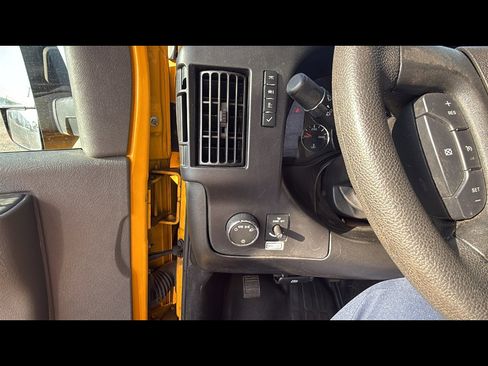 Used 2021 GMC Savana 3500 Extended w/ Power Convenience Package image 13