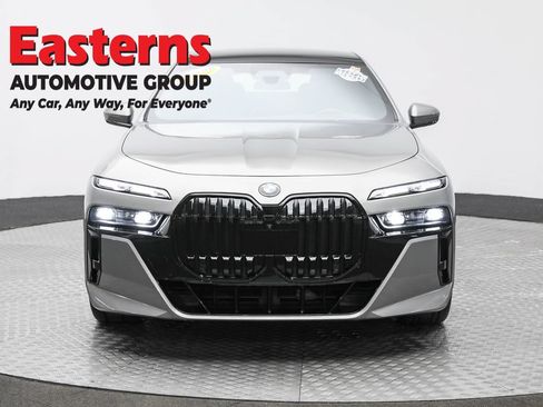 Used 2023 BMW 760i xDrive w/ Executive Package AWD/4WD image 2
