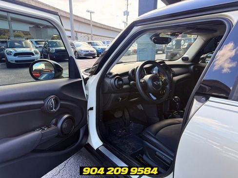 Used 2015 MINI Cooper 4-Door Hardtop FWD image 23