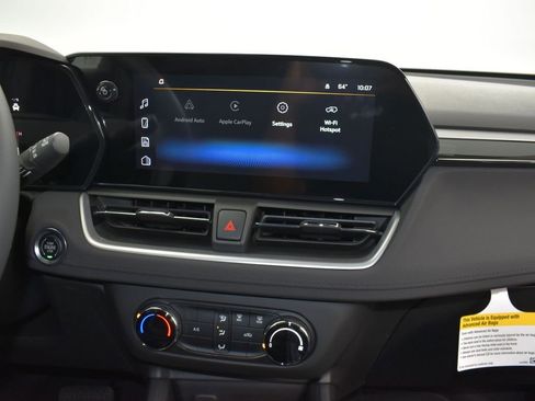 New 2025 Chevrolet TrailBlazer LS w/ LS Convenience Package FWD image 28