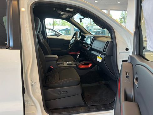 New 2026 Nissan Frontier PRO-4X w/ Pro-4x Convenience Package image 22