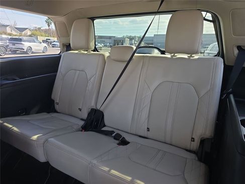 Used 2020 Ford Expedition Platinum image 10