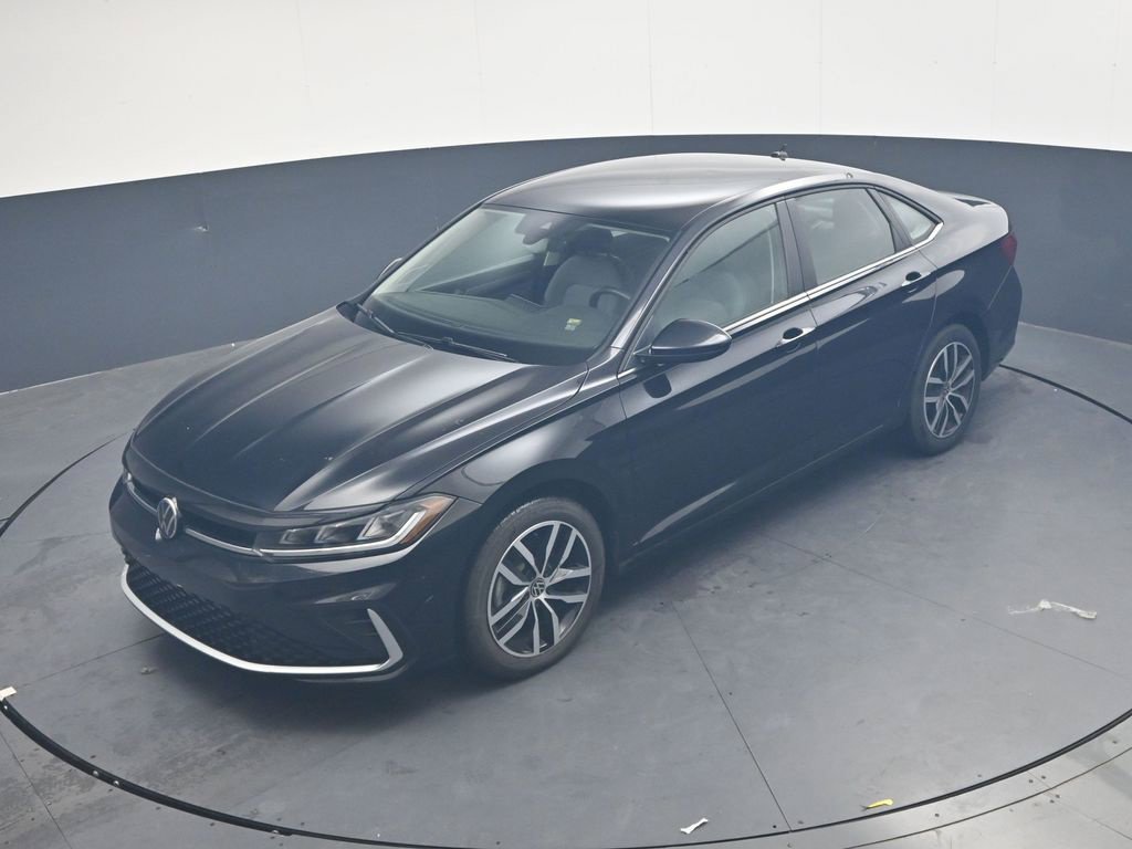 Used 2025 Volkswagen Jetta SE FWD image 30