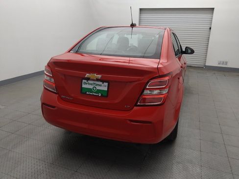 Used 2020 Chevrolet Sonic LT w/ Convenience Package image 7
