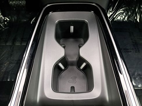New 2026 Volkswagen ID.4 Pro AWD/4WD image 22