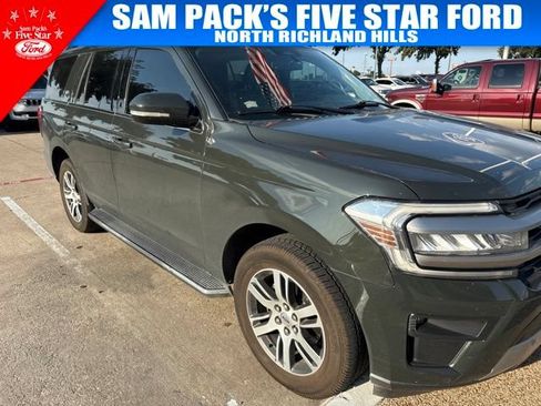 Used 2022 Ford Expedition XLT RWD image 2