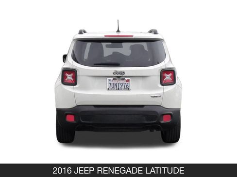 Used 2016 Jeep Renegade Latitude FWD image 8