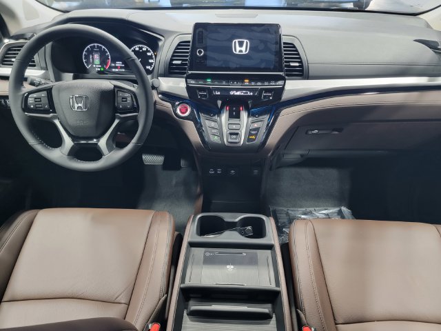 New 2027 Honda Odyssey Touring image 16
