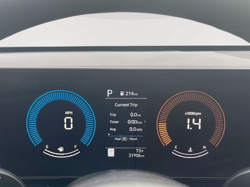 Certified 2025 Hyundai Kona SEL AWD/4WD image 32