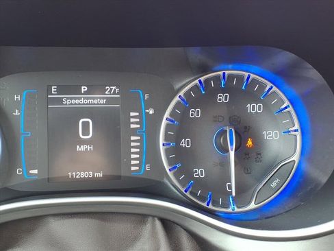 Used 2017 Chrysler Pacifica Touring image 16