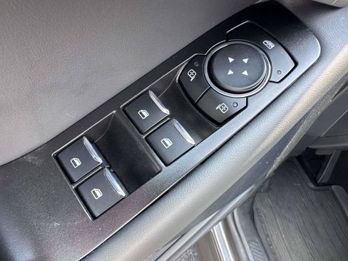 Used 2026 Ford Explorer Active AWD/4WD image 10