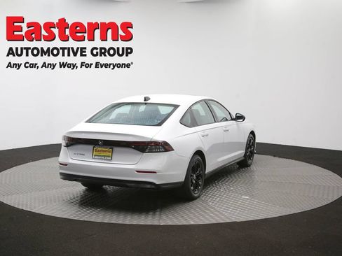 Used 2025 Honda Accord SE image 38