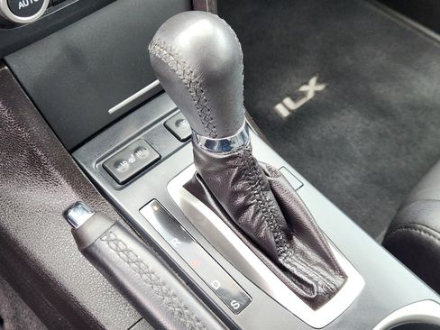 Certified 2017 Acura ILX image 12