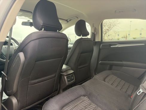 Used 2016 Ford Fusion SE image 36