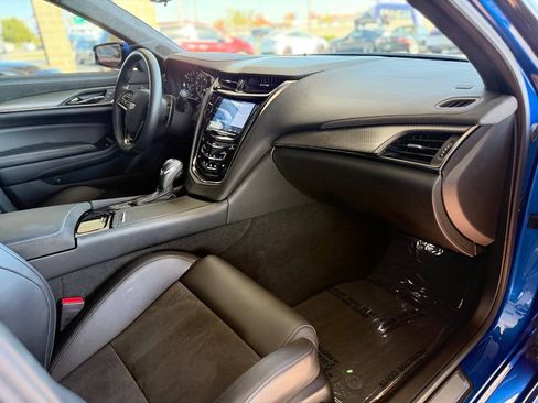 Used 2018 Cadillac CTS V w/ Luxury Package RWD image 56