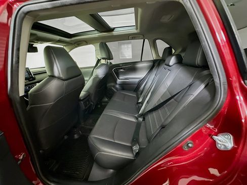 Used 2019 Toyota RAV4 Limited w/ Advanced Technology Package FWD image 27