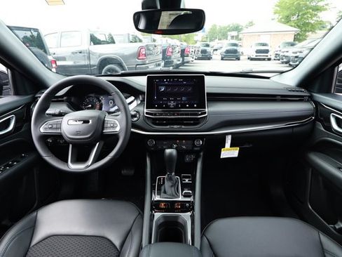 New 2026 Jeep Compass Latitude AWD/4WD image 29