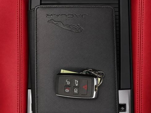 Used 2021 Jaguar F-PACE R-Dynamic S AWD/4WD image 49