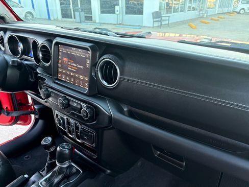 Used 2023 Jeep Wrangler Sahara image 44