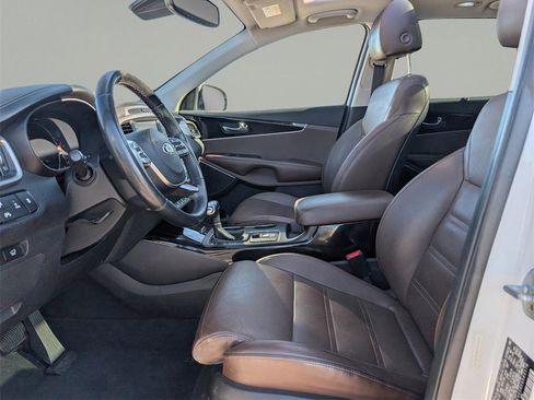 Used 2019 Kia Sorento SX w/ SX Touring Package image 17