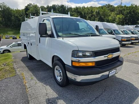 New 2025 Chevrolet Express 3500 w/ Power Convenience Package RWD image 7