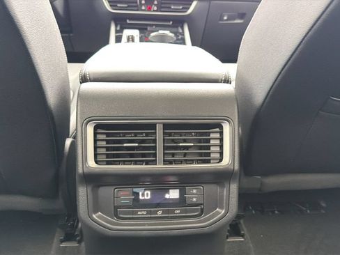 New 2026 Volkswagen Atlas SE FWD image 26
