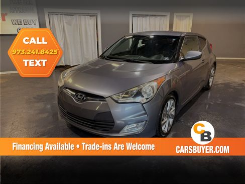 Used 2017 Hyundai Veloster FWD image 1