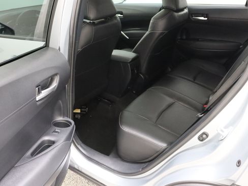 Used 2023 Toyota Corolla Cross XLE w/ Convenience Package FWD image 29