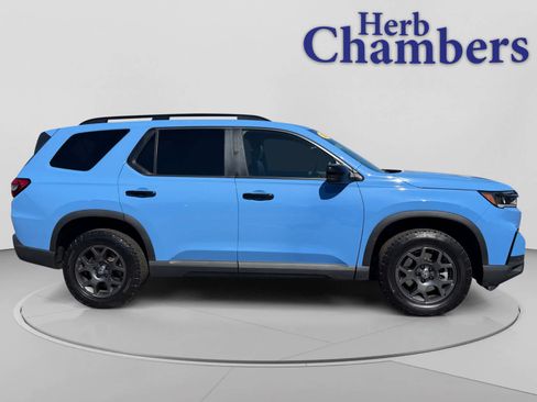 Used 2023 Honda Pilot TrailSport image 11