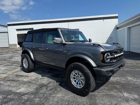 Used 2022 Ford Bronco Outer Banks image 4
