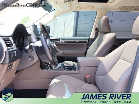 Used 2023 Lexus GX 460 Premium w/ Premium Package AWD/4WD image 22