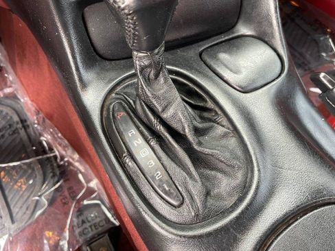 Used 1998 Chevrolet Corvette Convertible w/ Performance Handling Pkg image 36