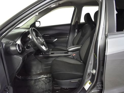 Used 2023 Nissan Kicks SV w/ Exterior Package FWD image 11