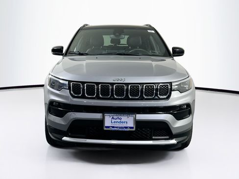 Used 2023 Jeep Compass Limited w/ Elite Group AWD/4WD image 2