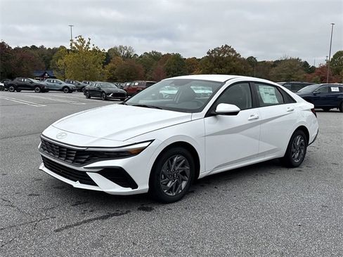 New 2026 Hyundai Elantra Blue image 3