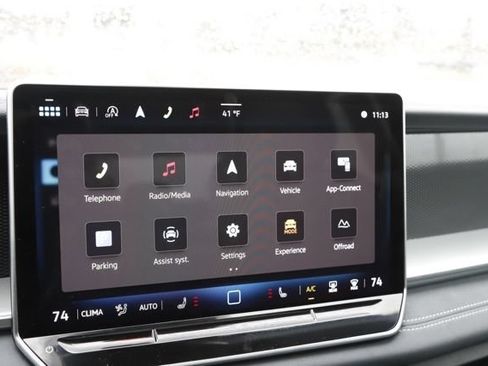 Used 2025 Volkswagen Tiguan SE w/ Panoramic Sunroof Package AWD/4WD image 23