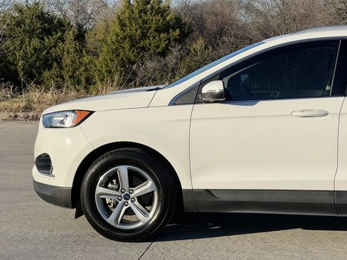 Used 2019 Ford Edge SEL w/ Equipment Group 201A image 5