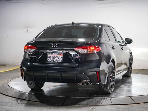 Used 2024 Toyota Corolla SE w/ SE Premium Package FWD image 11