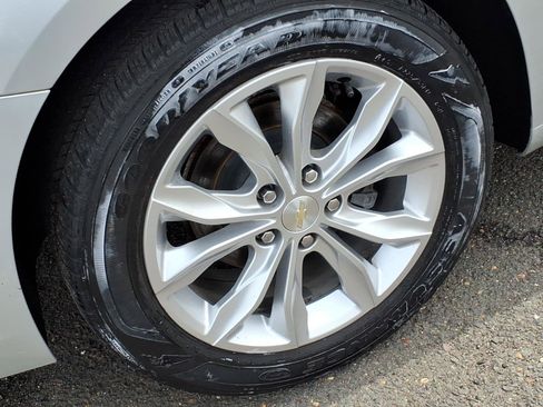 Certified 2019 Chevrolet Malibu LT w/ Driver Confidence Package II image 7