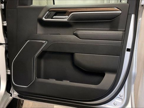 Used 2022 Chevrolet Silverado 1500 LT image 12