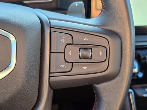 Used 2024 GMC Sierra 1500 AT4X image 32